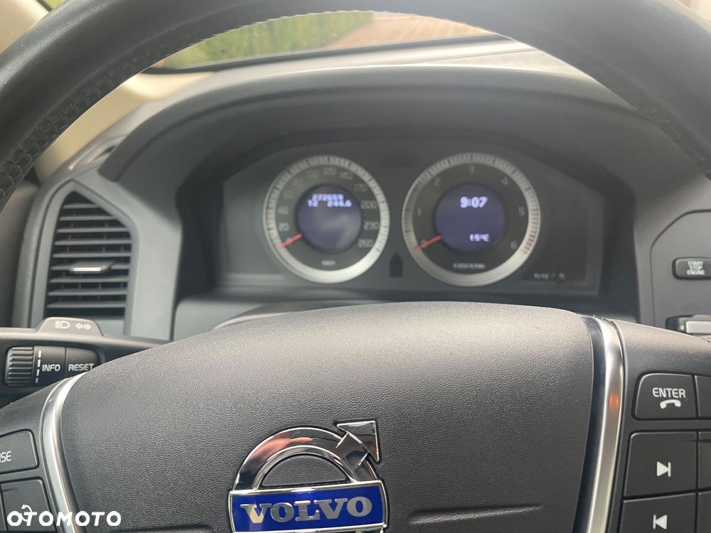 Volvo XC 60 2.4D AWD Summum - 19