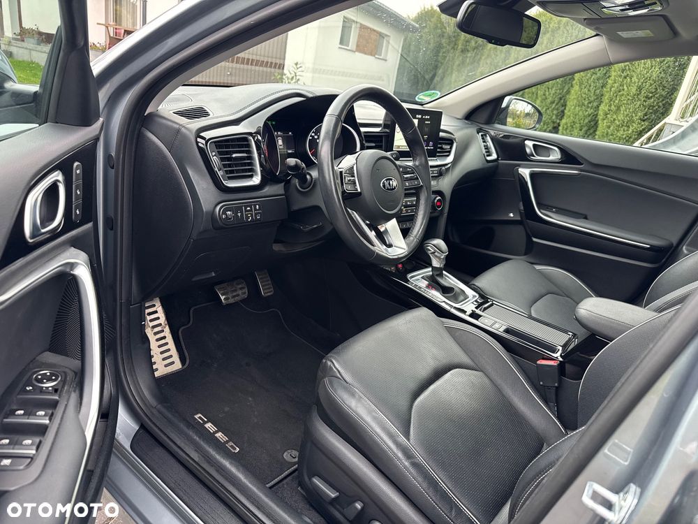 Kia Ceed 1.4 T-GDI DCT OPF Platinum Edition - 6