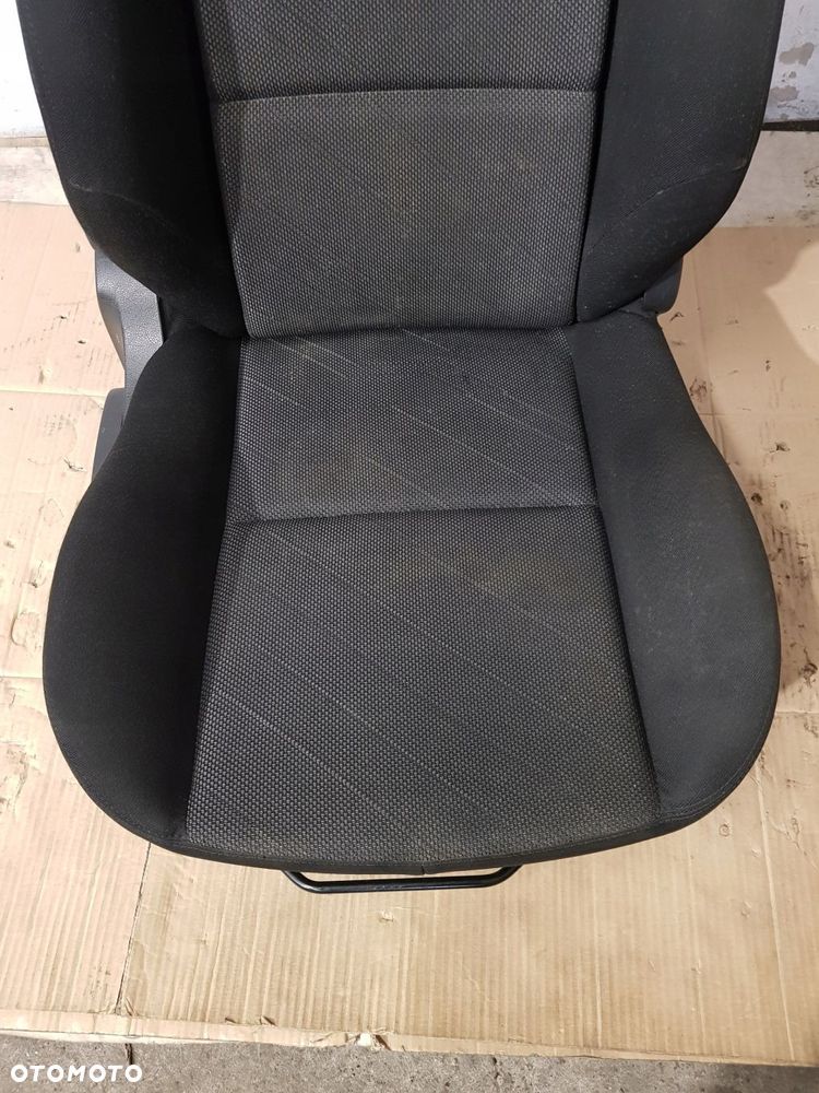 fotel pasażera prawy peugeot 207 lift hb 08r 5d - 3