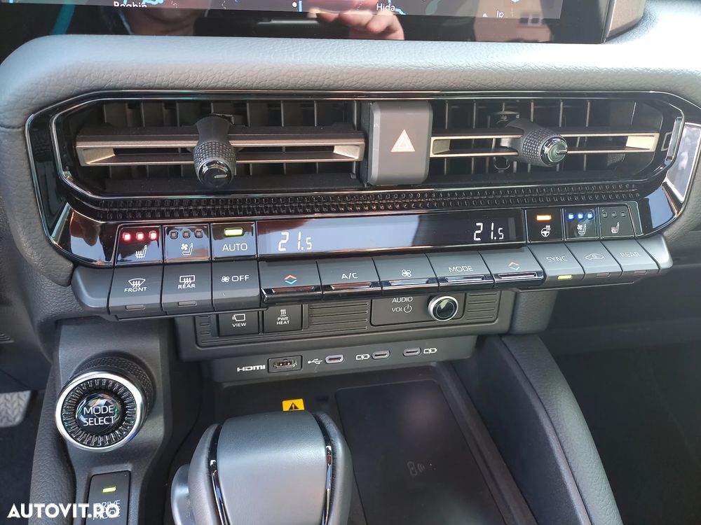 Toyota Land Cruiser - 28