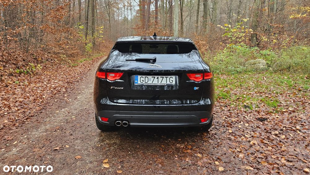 Jaguar F-Pace 2.0 i4D RWD Pure - 9