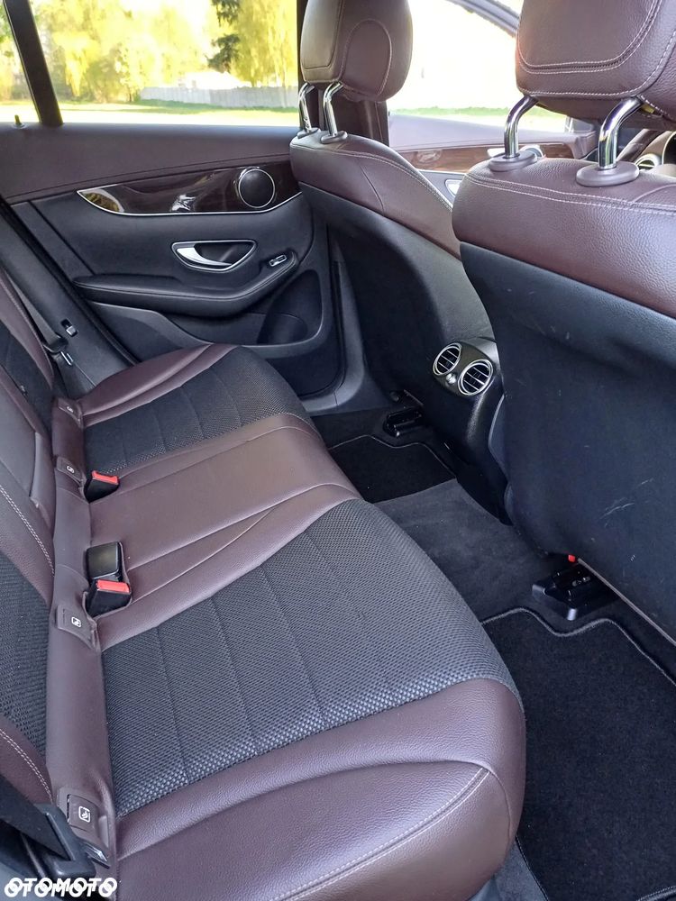 Mercedes-Benz GLC - 24