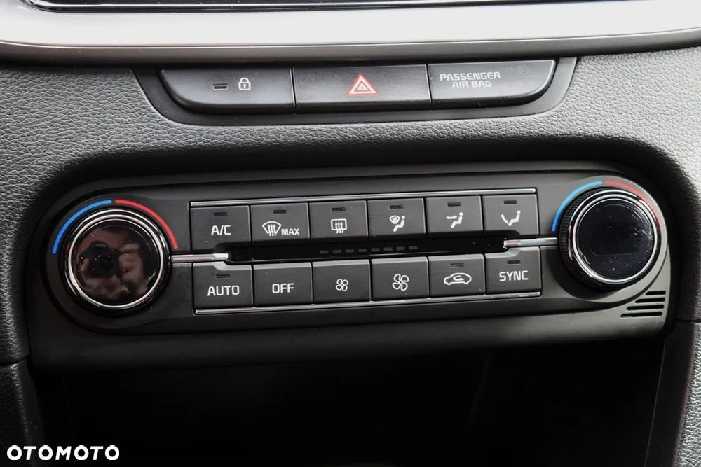 Kia Ceed 1.6 CRDi SCR M - 25