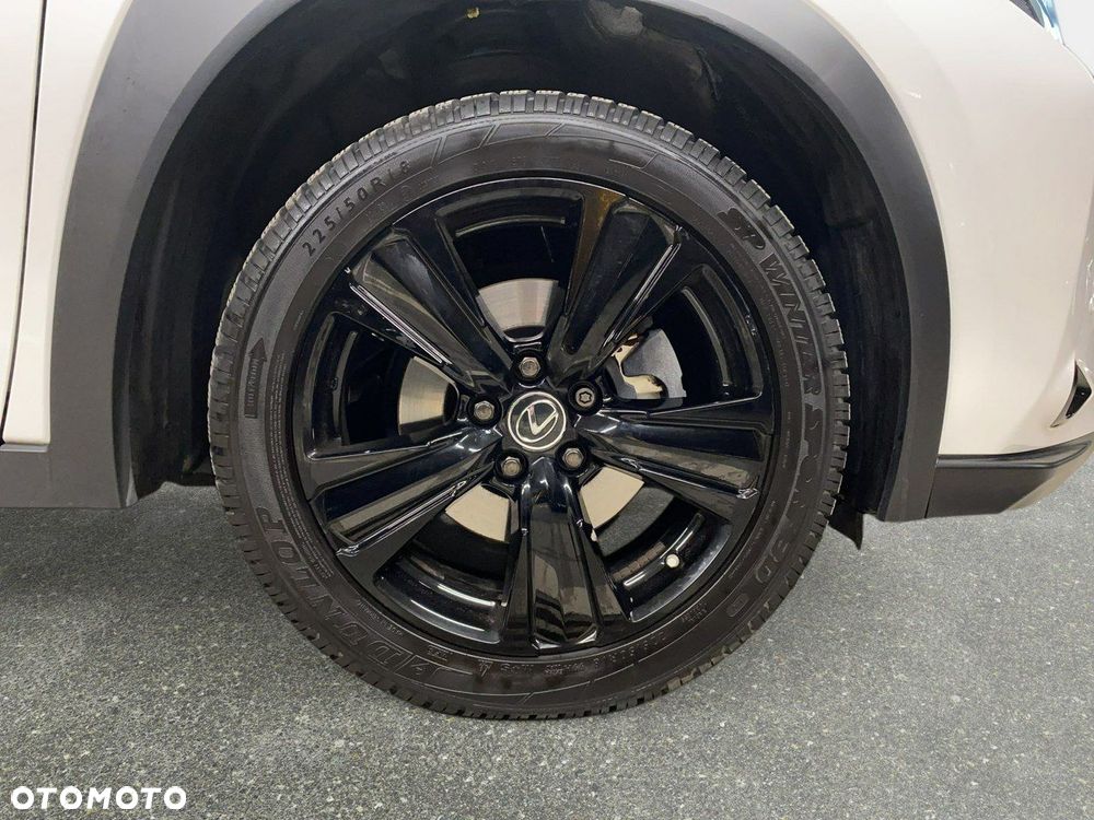 Lexus UX - 11