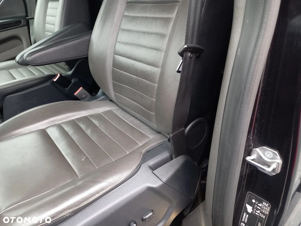 Ford Tourneo Custom - 31
