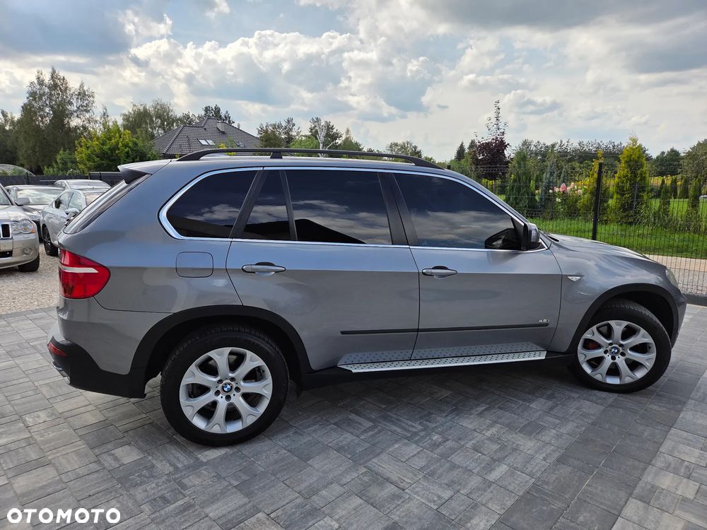 BMW X5 xDrive48i - 7