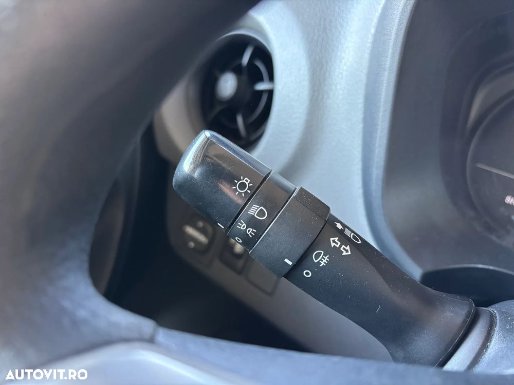 Toyota Yaris 1.0 L VVT-i Terra - 14