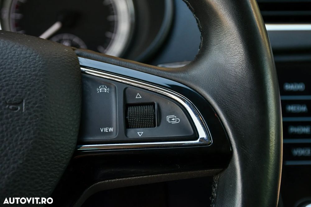 Skoda Octavia 1.6 TDI DSG Ambition - 15