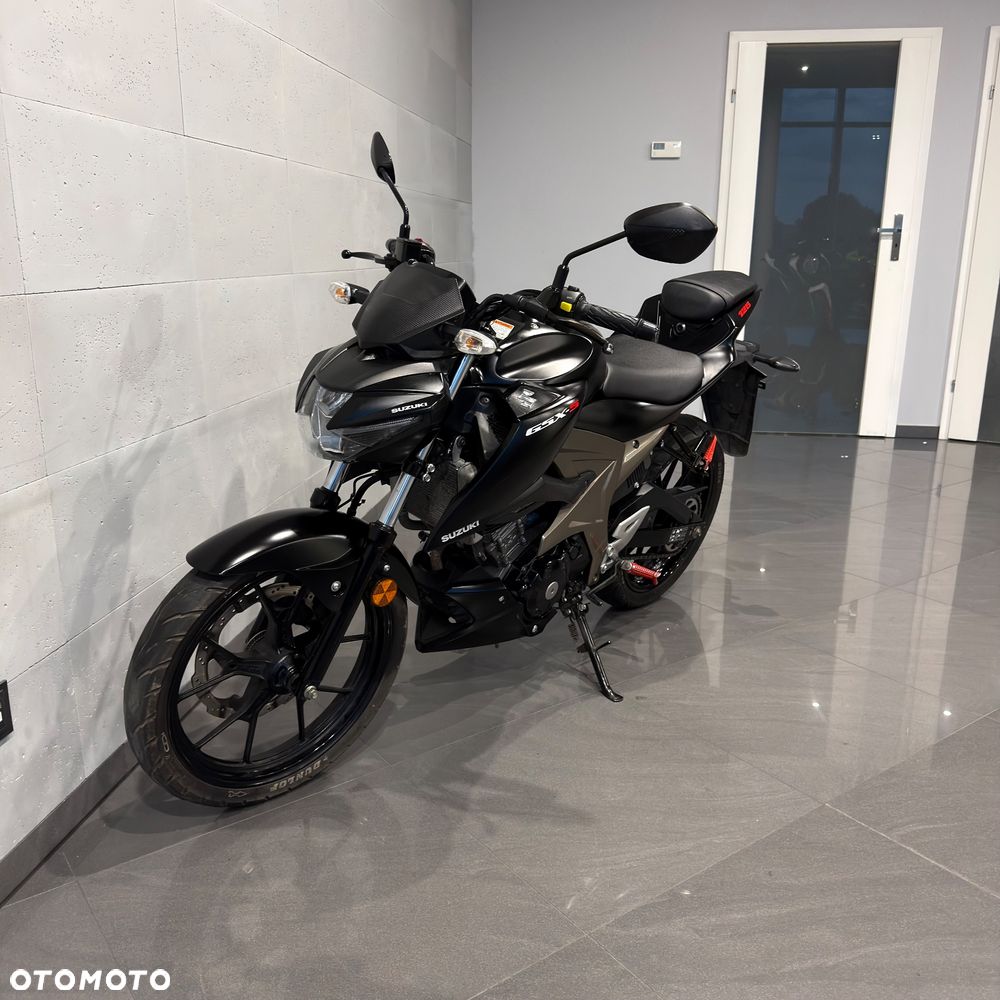 Suzuki GSX - 7