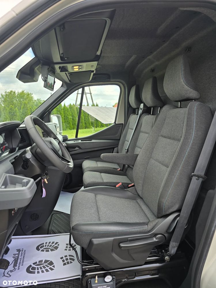 Renault Master-Koniowóz - 24