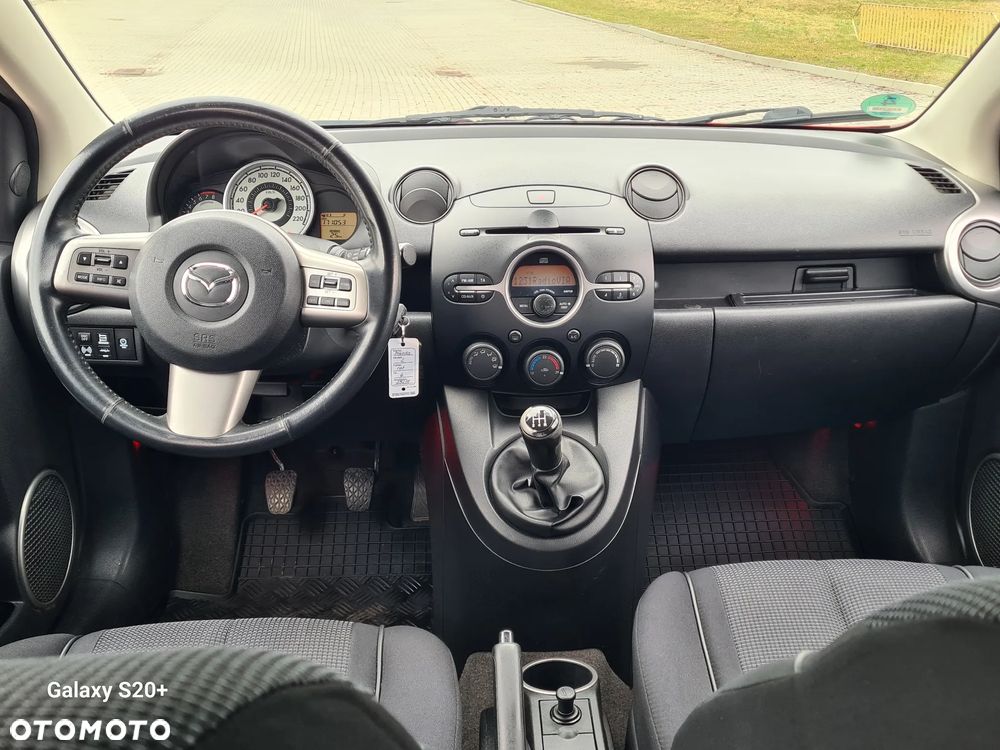 Mazda 2 - 8