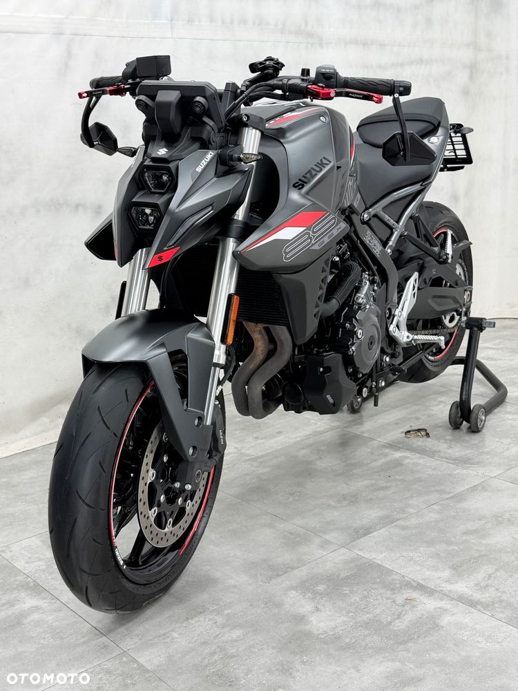Suzuki GSX - 1