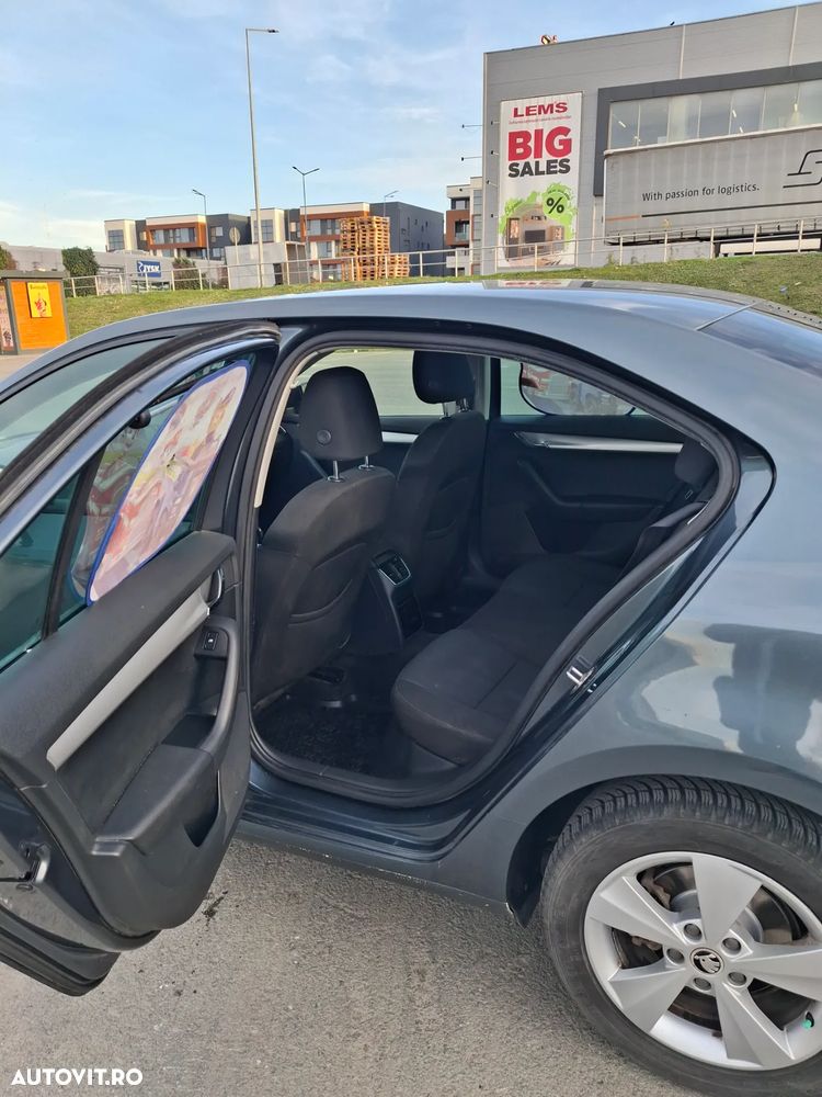 Skoda Octavia 1.6 TDI 4x4 Style - 11