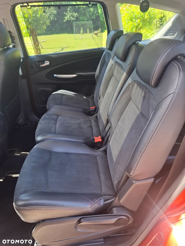 Ford S-Max - 29