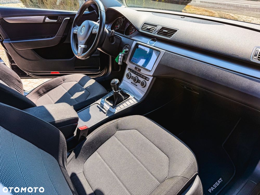 Volkswagen Passat 1.4 TSI BlueMotion Technology R-Line - 28