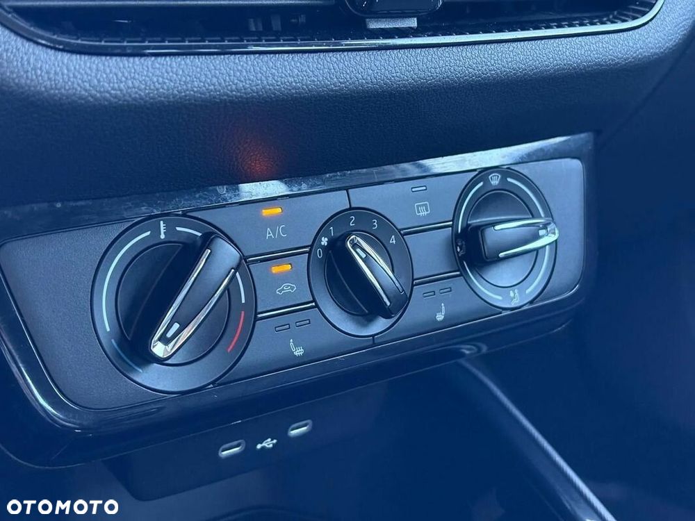 Skoda Fabia 1.0 TSI Selection DSG - 26