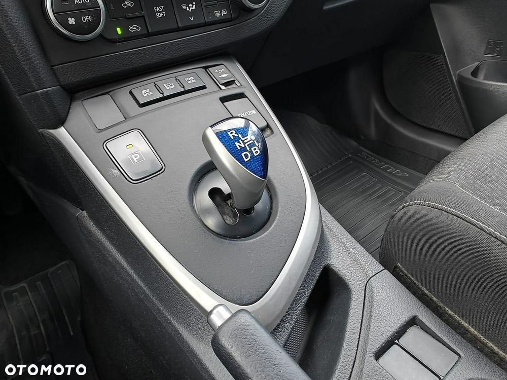 Toyota Auris - 9