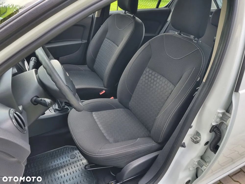 Dacia Sandero 1.2 16V 75 Laureate - 14