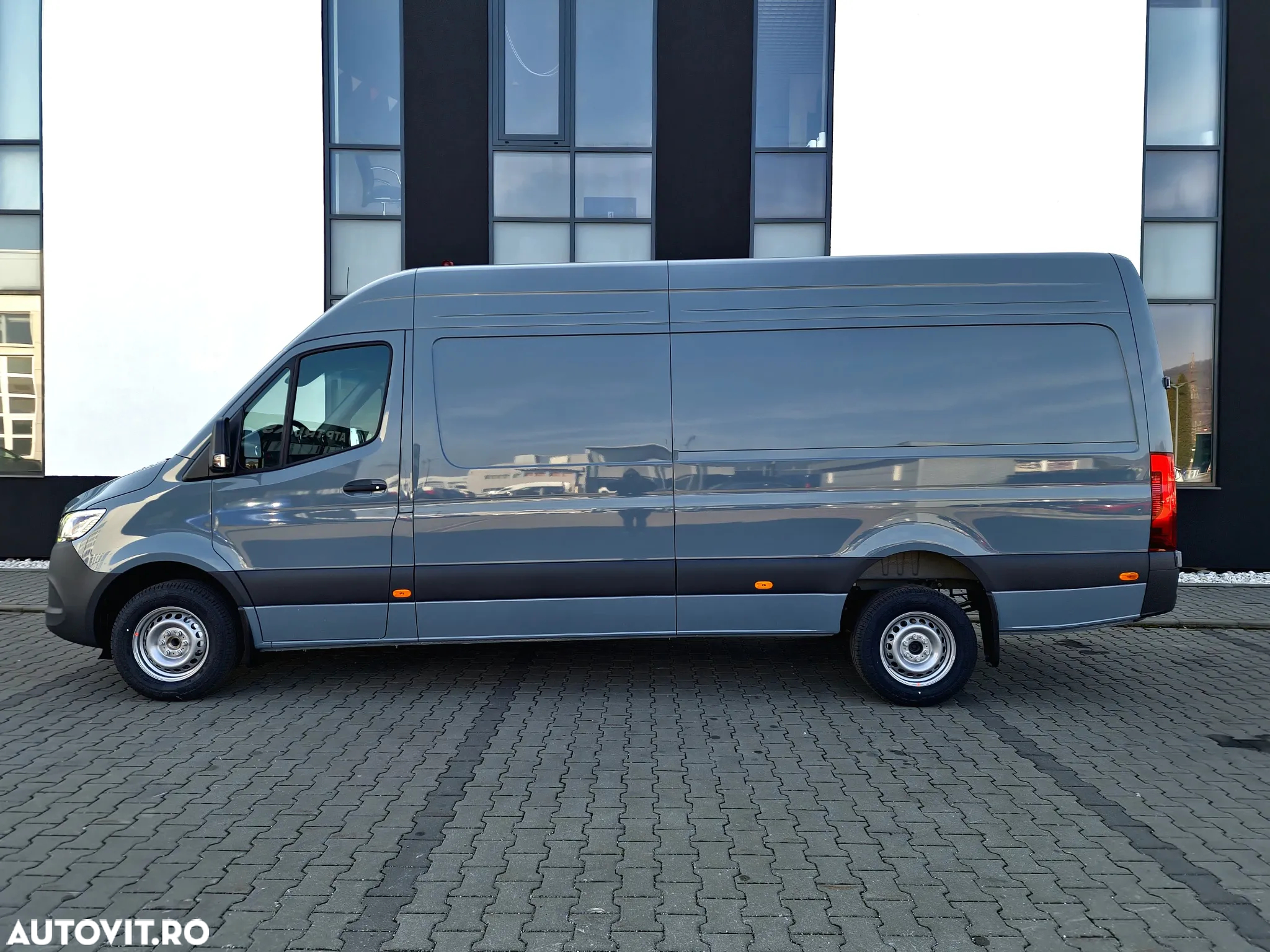 Mercedes-Benz SPRINTER - 4