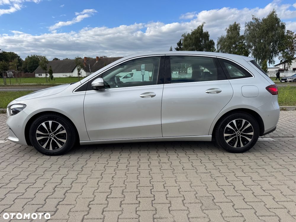 Mercedes-Benz Klasa B 180 Progressive 7G-DCT - 16