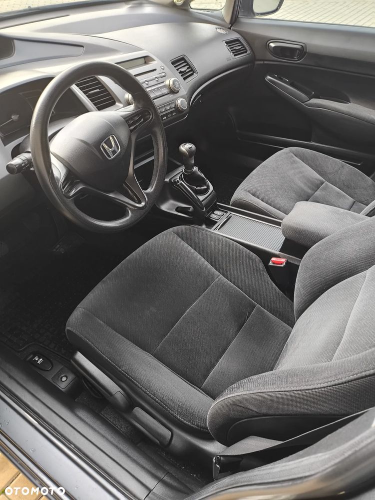 Honda Civic 1.8 Comfort - 9