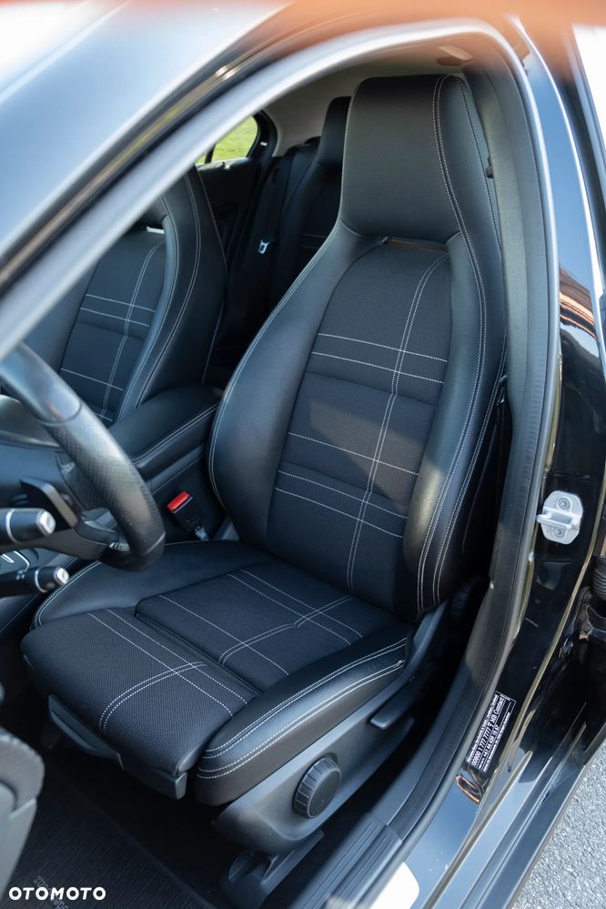 Mercedes-Benz Klasa A 200 7G-DCT AMG Line - 20