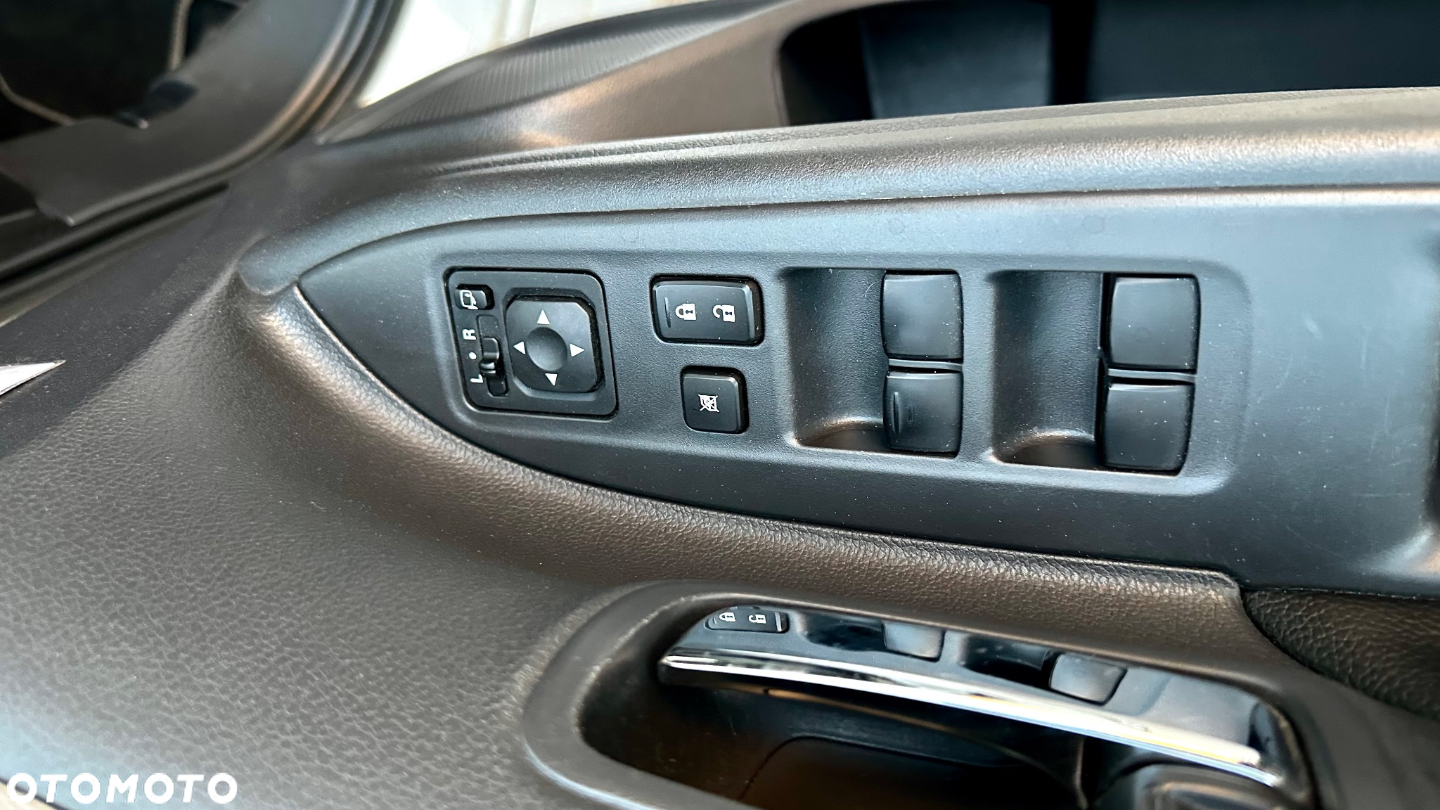 Mitsubishi Outlander 2.0 4WD Plug-In Hybrid Top - 10