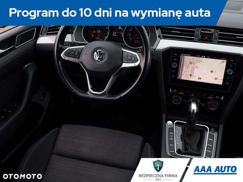 Volkswagen Passat Variant - 9
