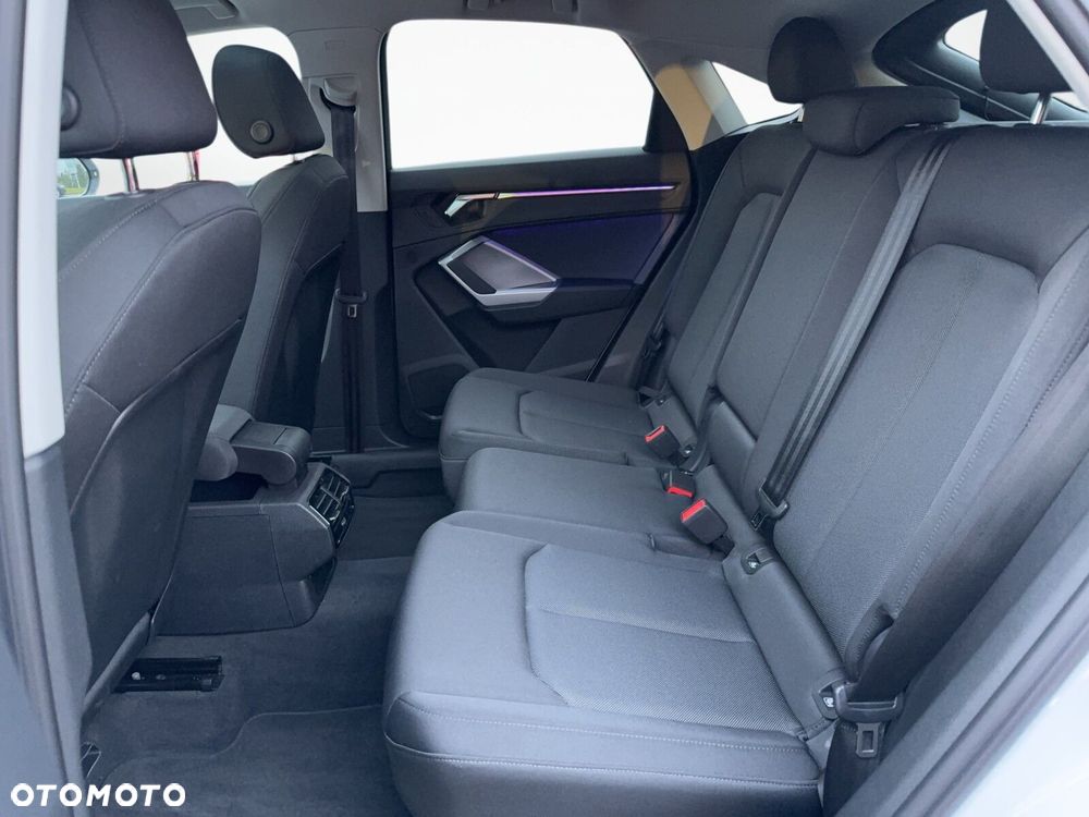 Audi Q3 Sportback - 11