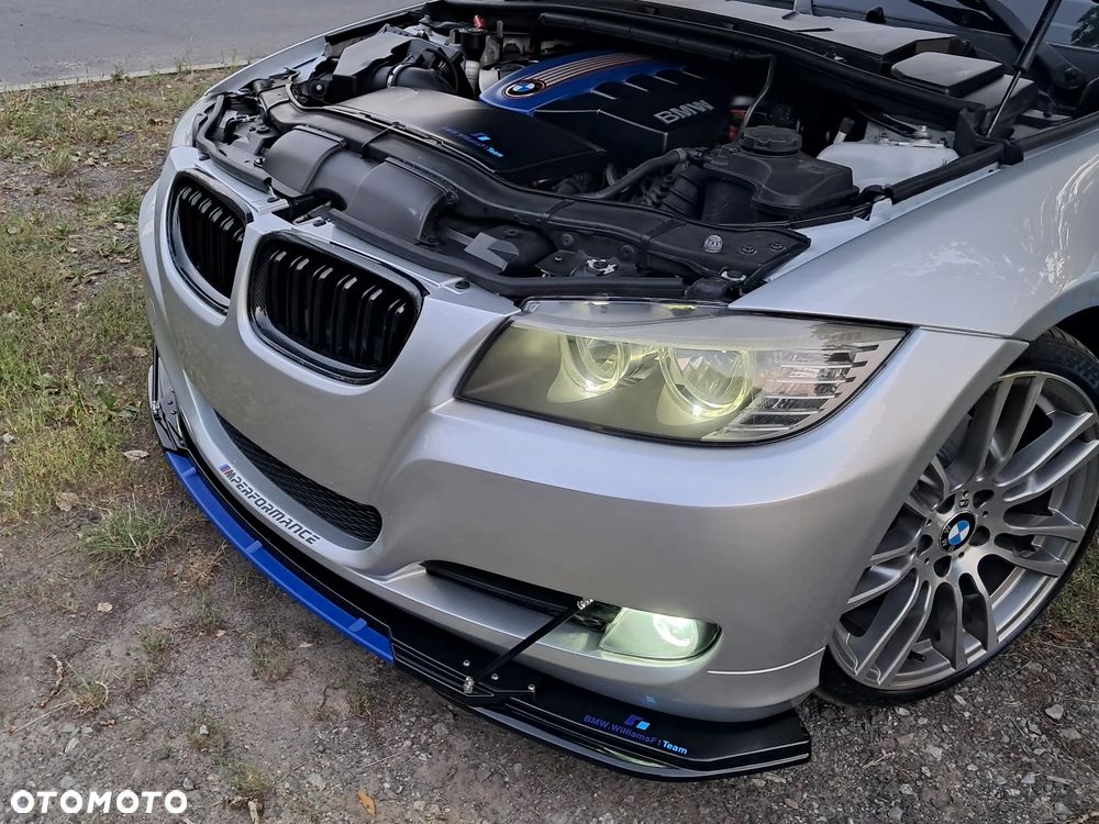 BMW Seria 3 318d Touring - 15