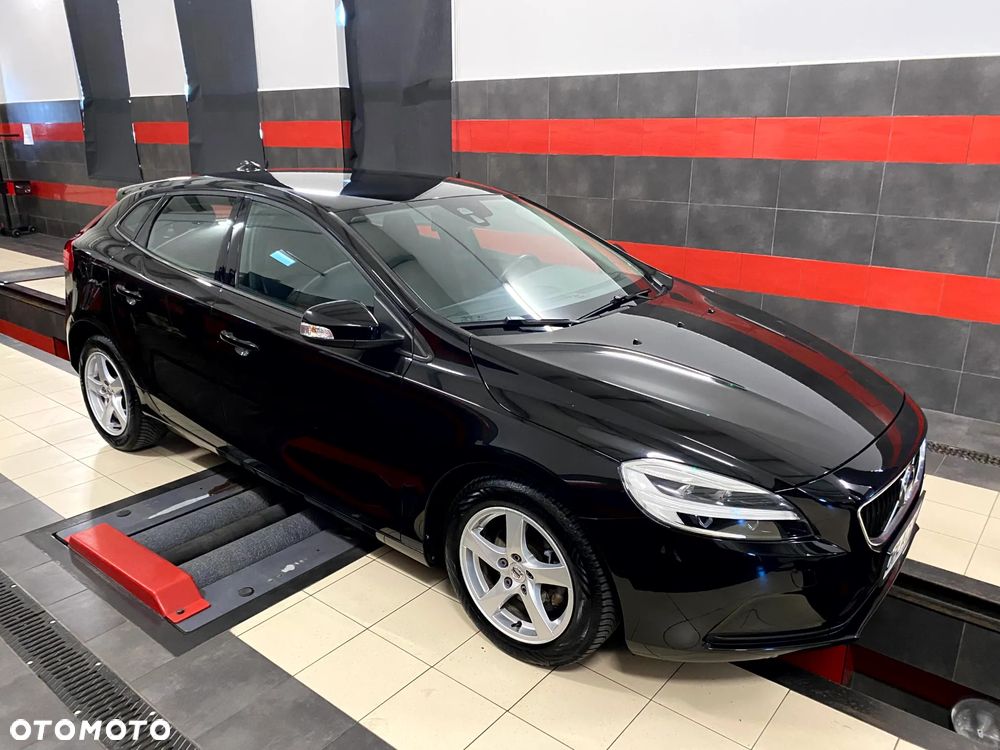 Volvo V40 D2 Drive-E R-Design Momentum - 5