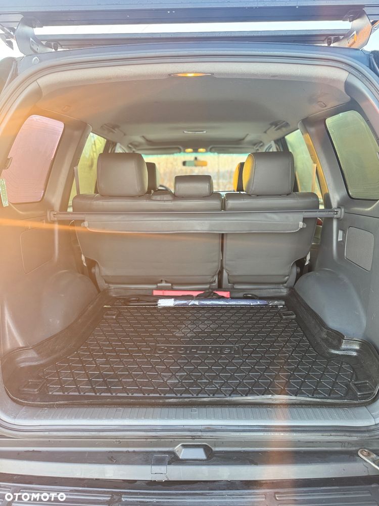 Toyota Land Cruiser - 12