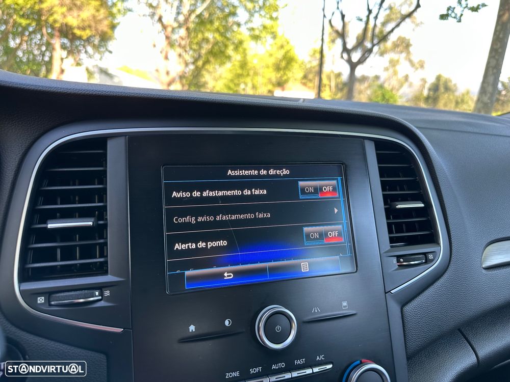 Renault Mégane 1.5 dCi Intens - 17