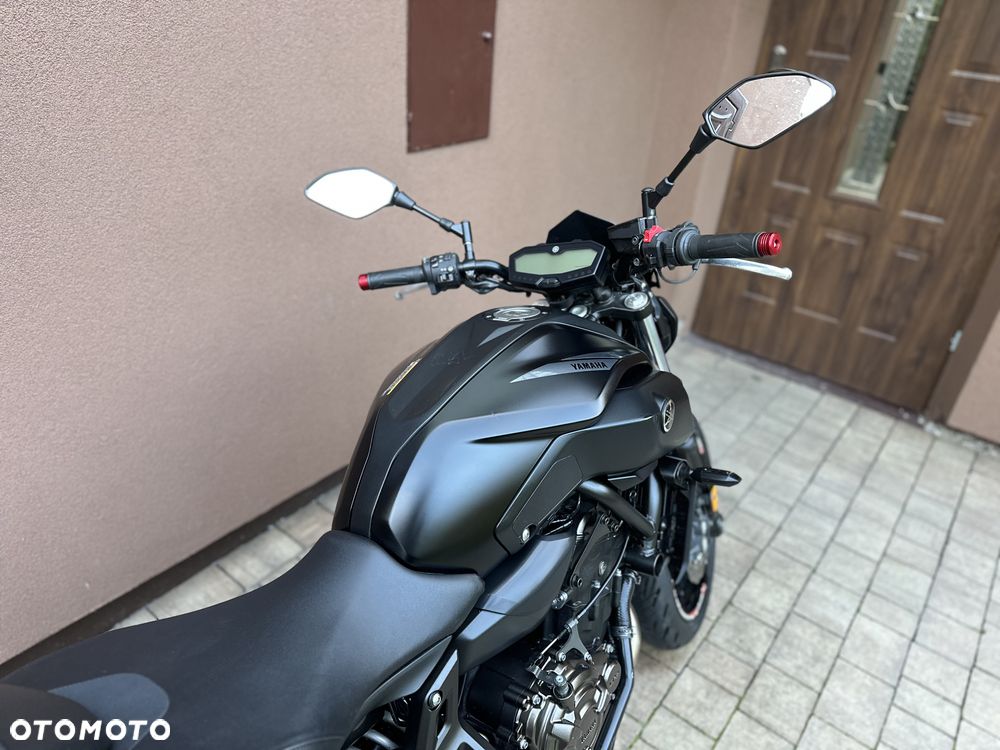 Yamaha MT - 17
