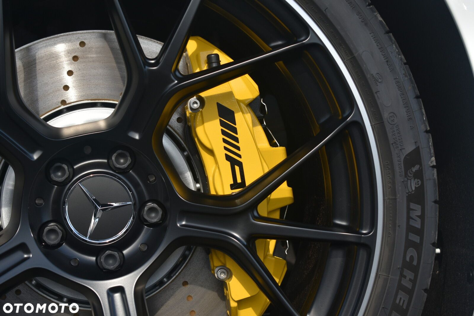 Mercedes-Benz AMG GT - 12