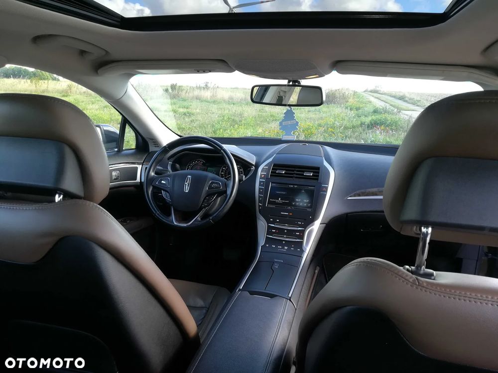 Lincoln MKZ - 11