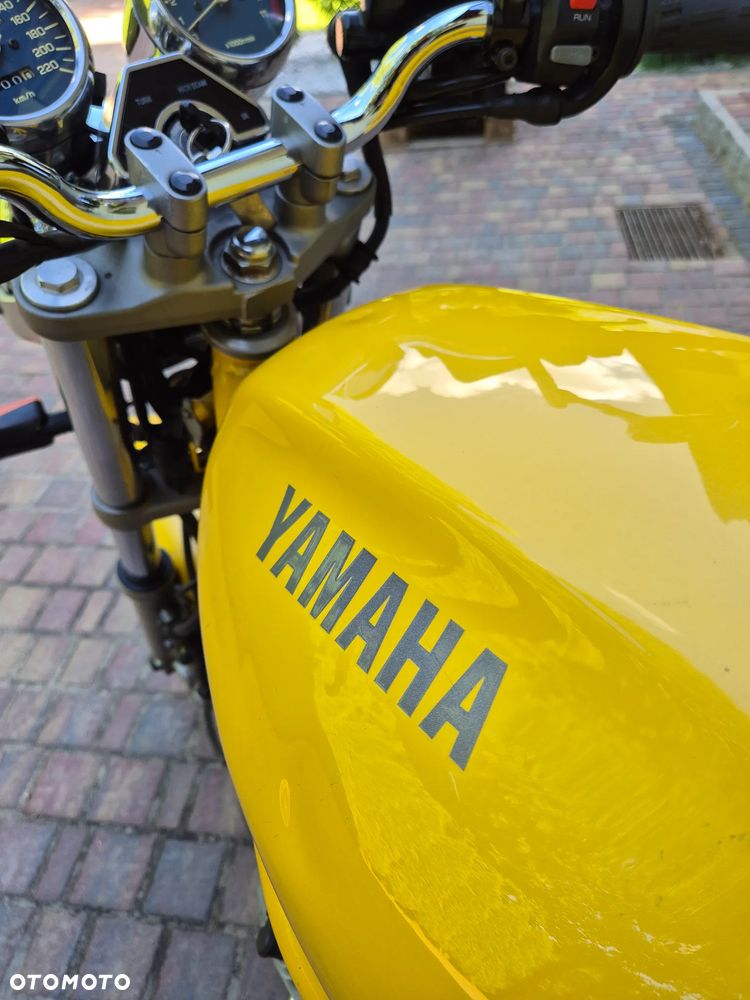 Yamaha XJ - 9