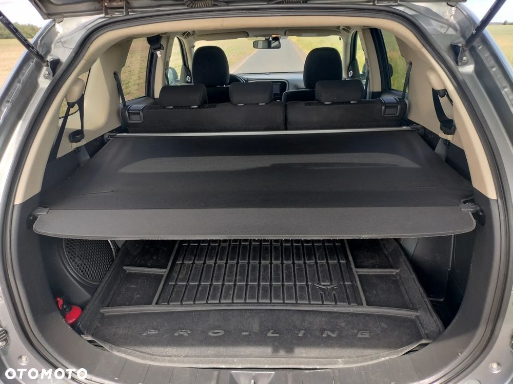 Mitsubishi Outlander 2.2 DI-D 4WD Instyle - 7