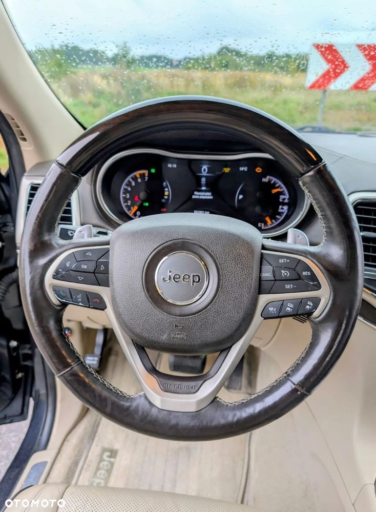 Jeep Grand Cherokee 5.7 V8 HEMI Overland - 19