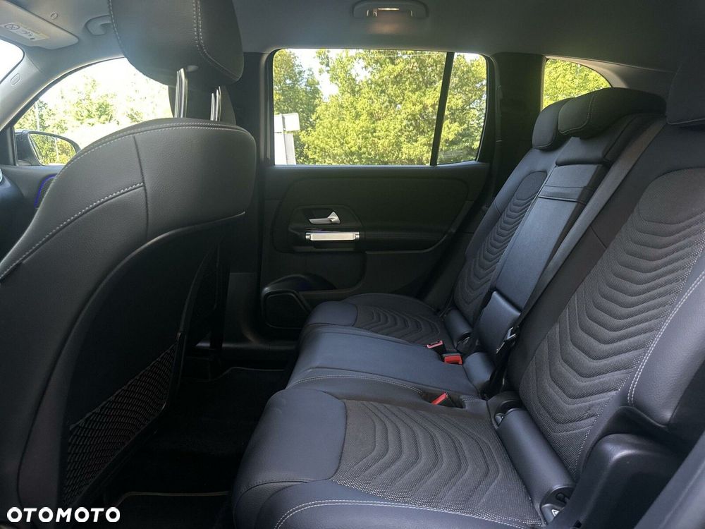 Mercedes-Benz GLB 200 Progressive 7G-DCT - 18