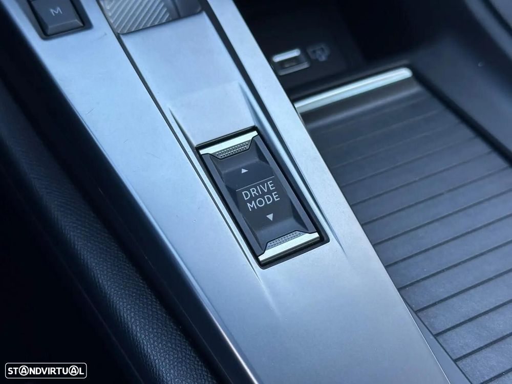 Peugeot 308 SW BlueHDi 130 EAT8 Allure - 16