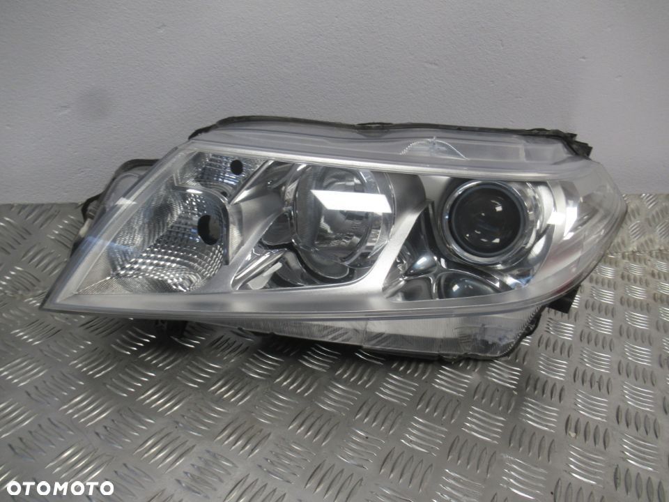 LAMPA PRZEDNIA PRZÓD LEWA SUZUKI VITARA II 2 2015-2018 rok - 2