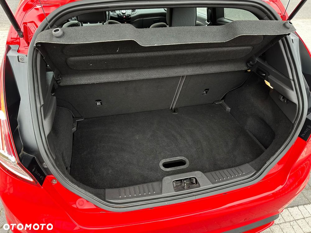 Ford Fiesta 1.6 EcoBoost ST - 11
