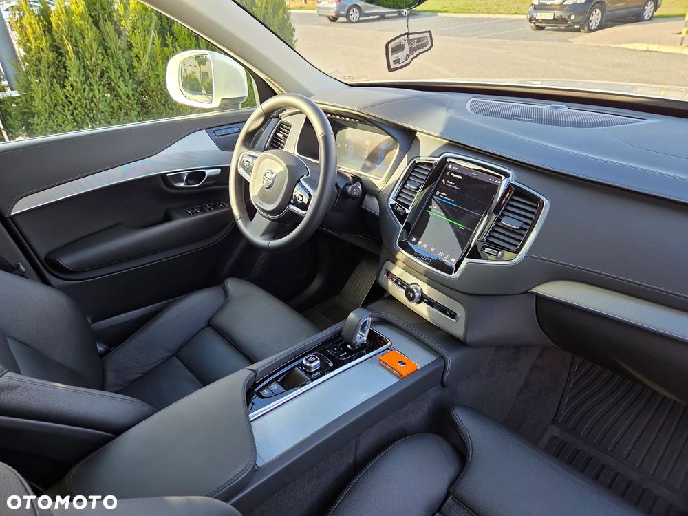 Volvo XC 90 - 32