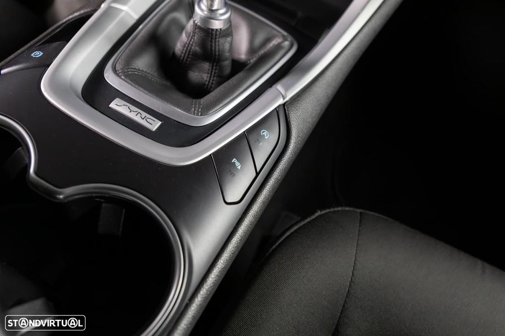 Ford Mondeo SW 1.5 TDCi Business Plus ECOnetic - 27