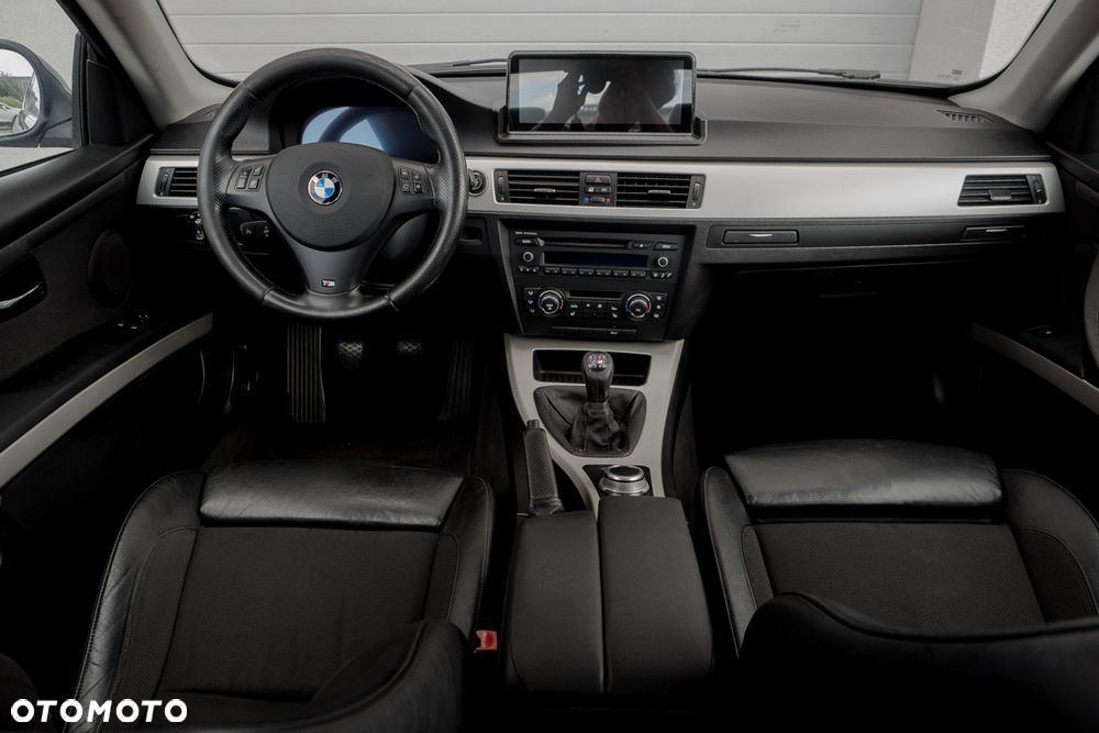 BMW Seria 3 320d - 31