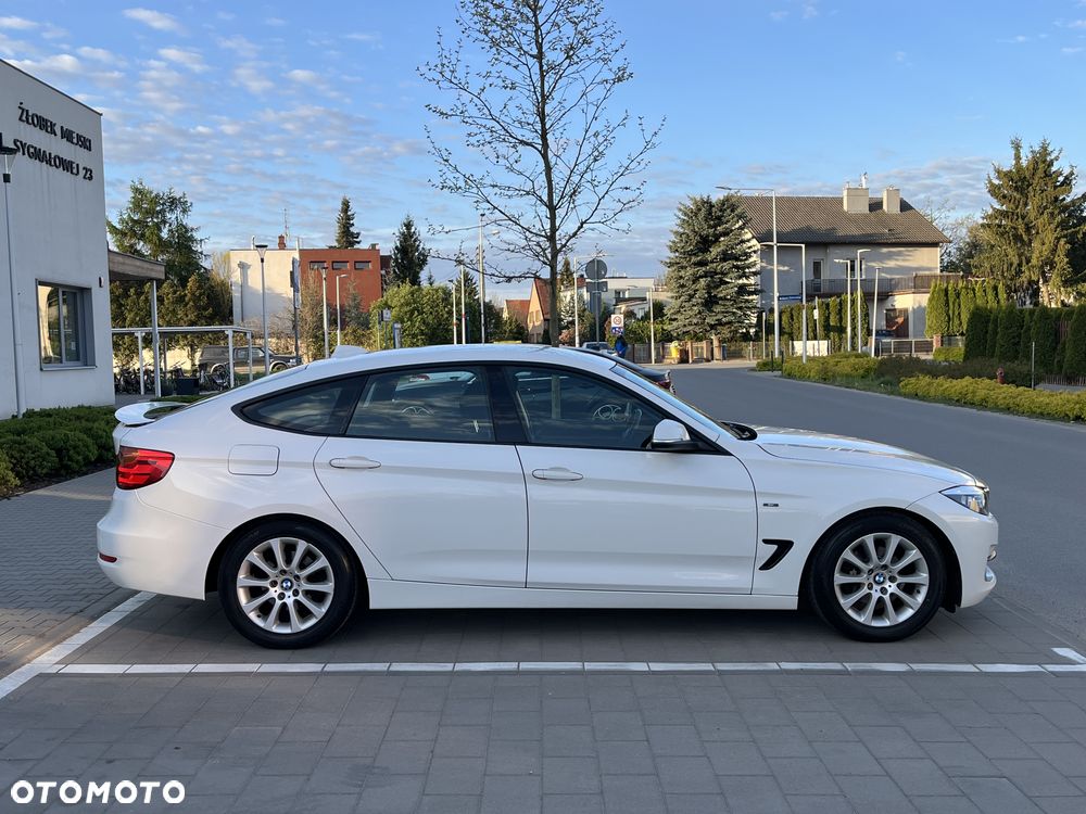 BMW 3GT 318d Sport Line - 10