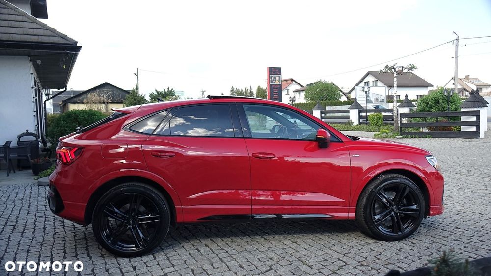 Audi Q3 Sportback - 15