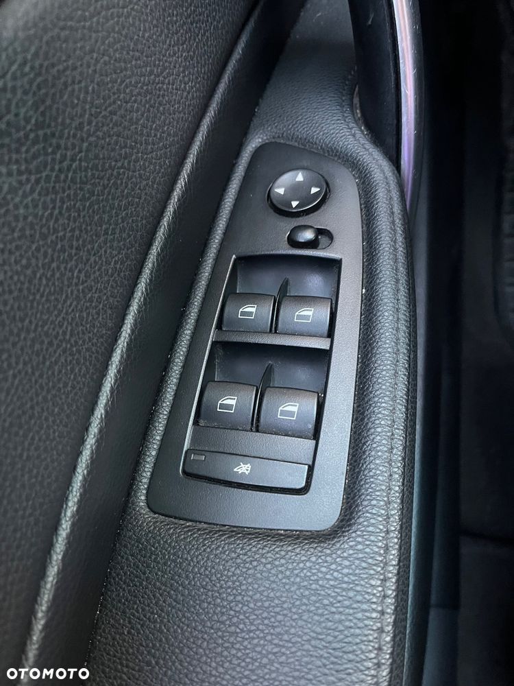 BMW Seria 1 118d - 11
