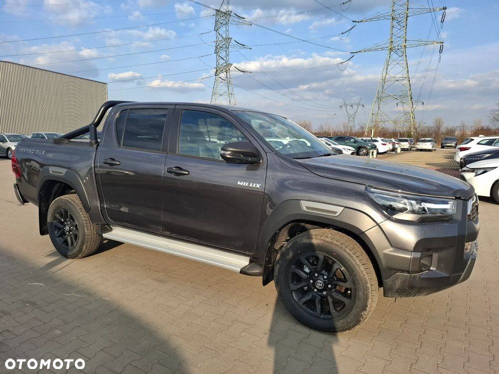 Toyota Hilux 2.8 D-4D Double Cab Invincible 4x4 - 9